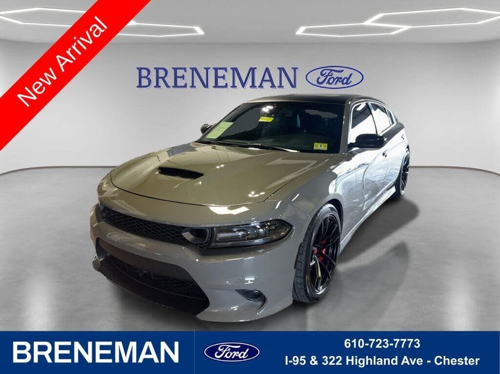 2017 Dodge Charger R/T Scat Pack — photo 1 of 1