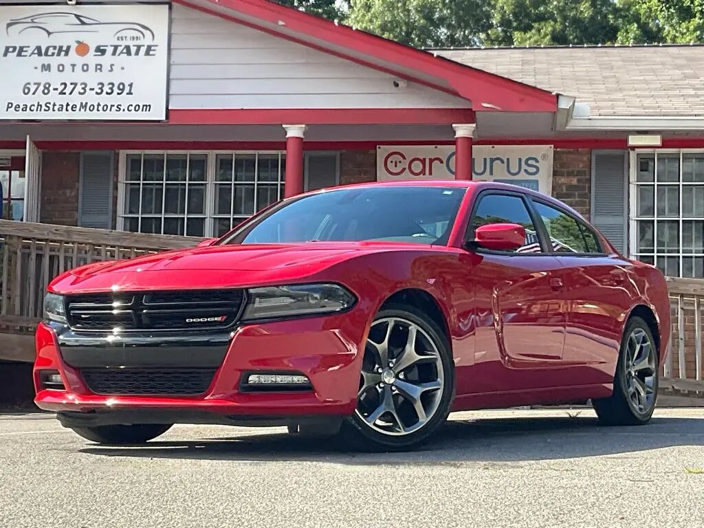 2015 Dodge Charger SXT — photo 1 of 13