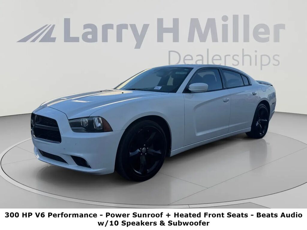 2013 Dodge Charger SXT — photo 1 of 26