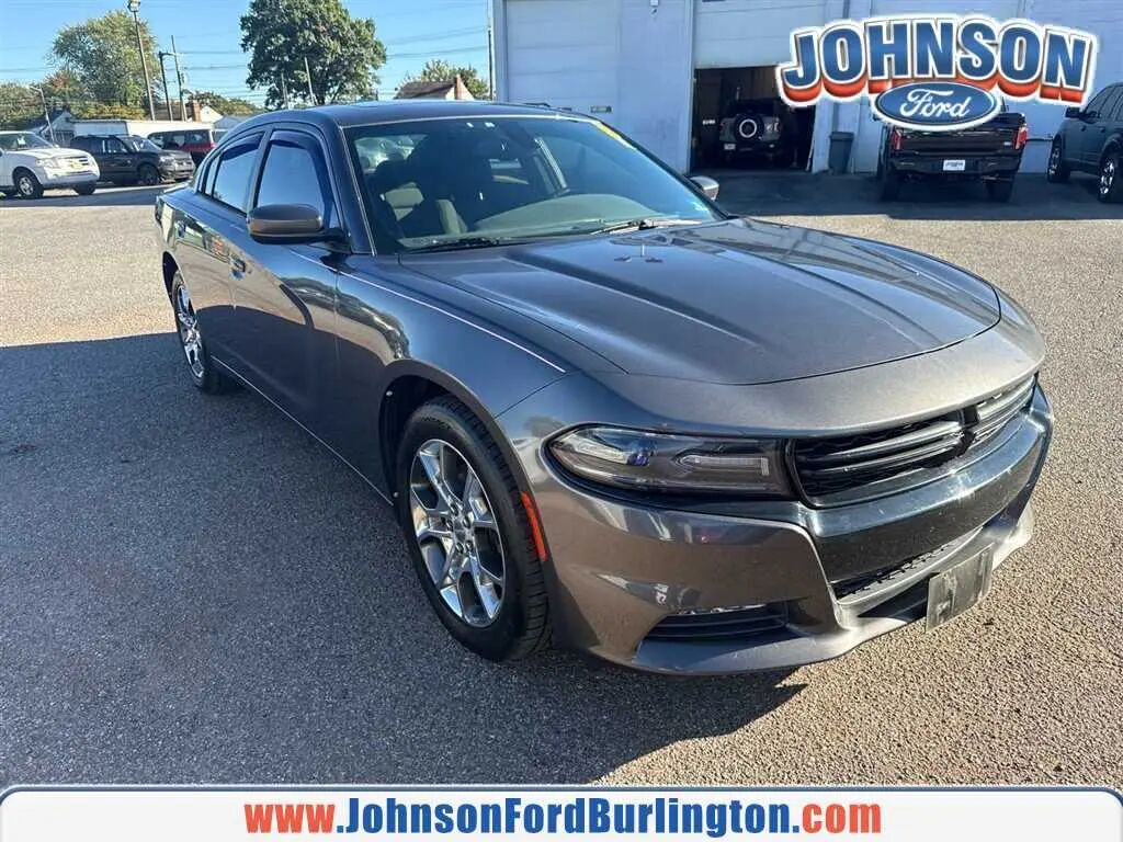 2015 Dodge Charger SXT — photo 1 of 5