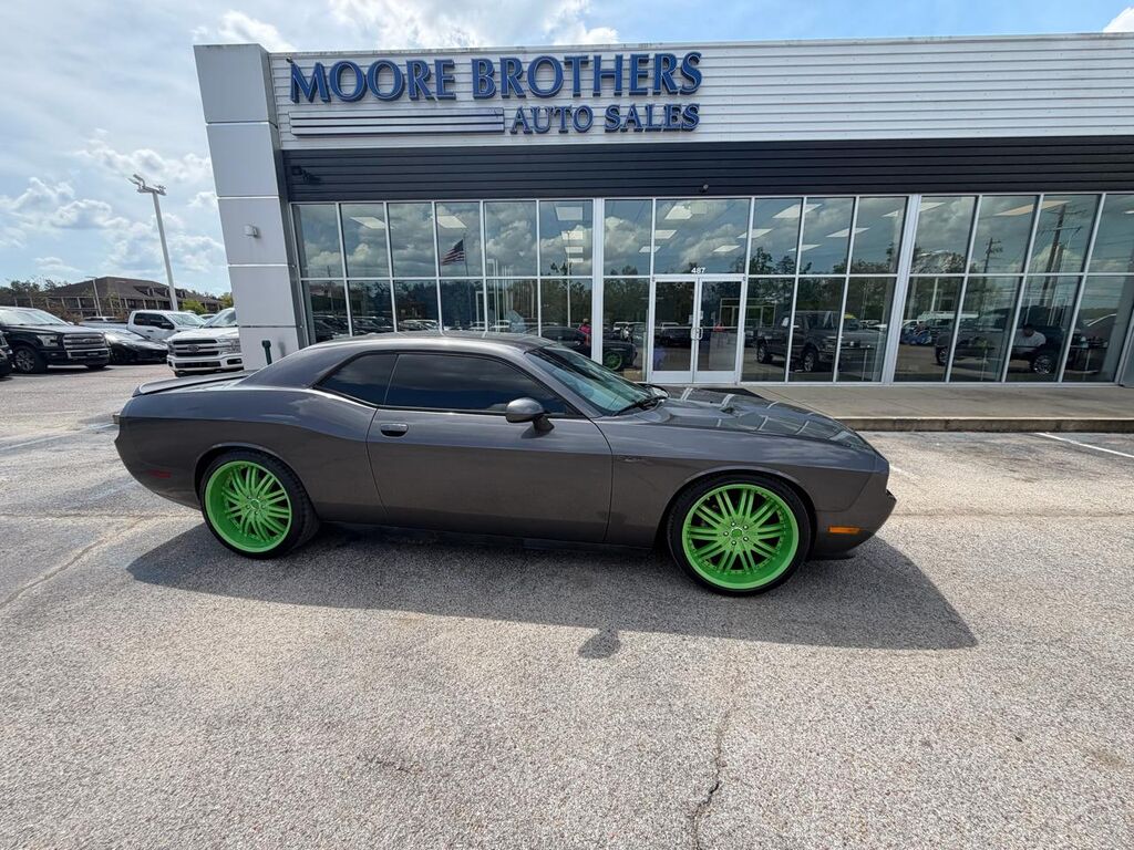 2014 Dodge Challenger — photo 1 of 11