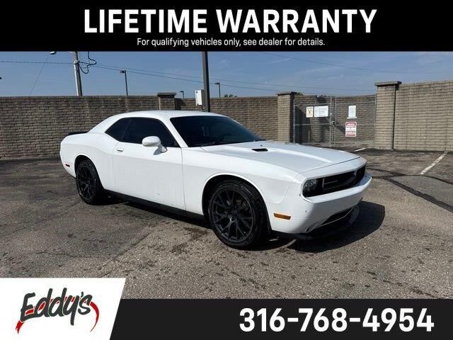 2014 Dodge Challenger SXT — photo 1 of 13