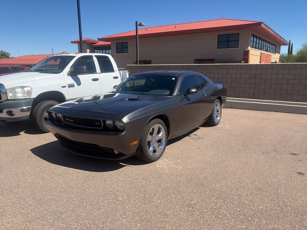 2014 Dodge Challenger R/T — photo 1 of 5