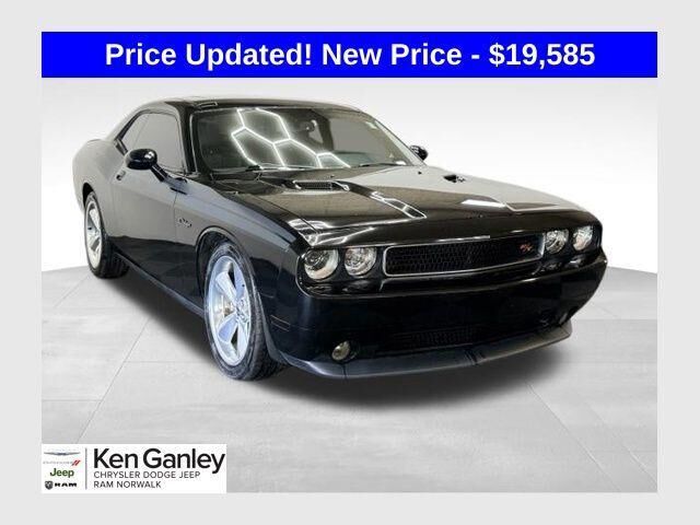 2014 Dodge Challenger R/T Classic — photo 1 of 13