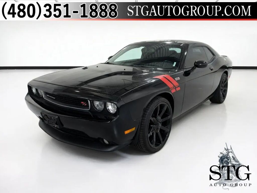 2013 Dodge Challenger R/T — photo 1 of 13