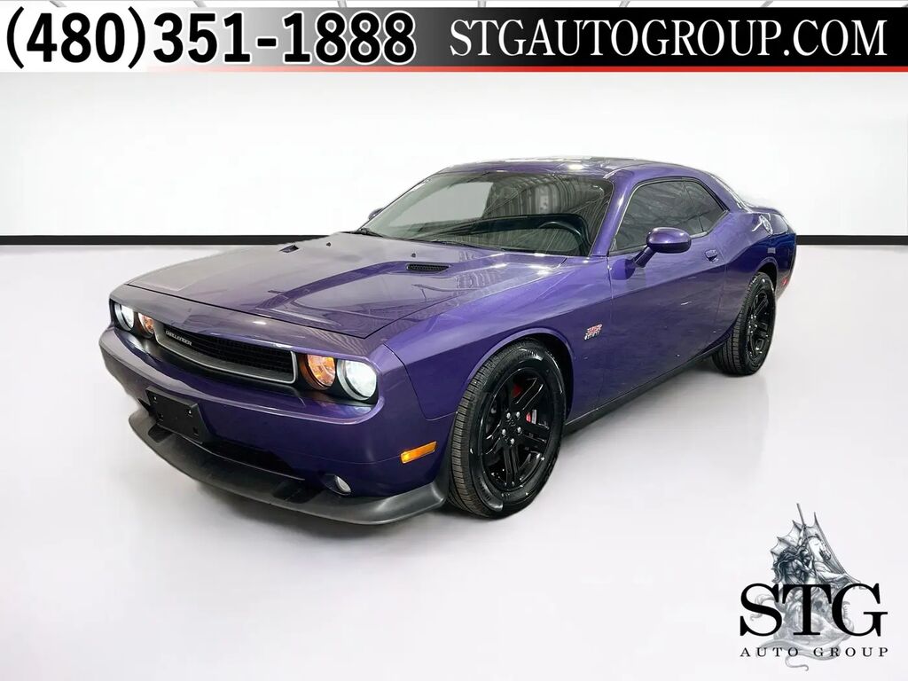 2014 Dodge Challenger SRT8 — photo 1 of 13