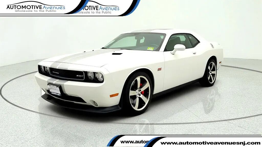 2012 Dodge Challenger SRT8 392 — photo 1 of 11
