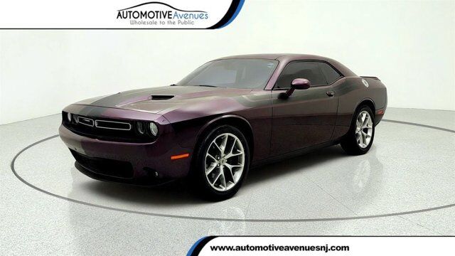 2020 Dodge Challenger SXT — photo 1 of 14