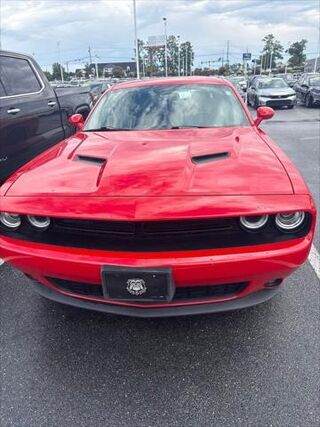 2023 Dodge Challenger SXT — photo 1 of 3