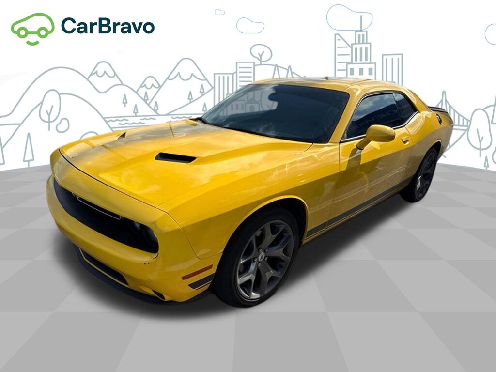 2017 Dodge Challenger SXT — photo 1 of 7