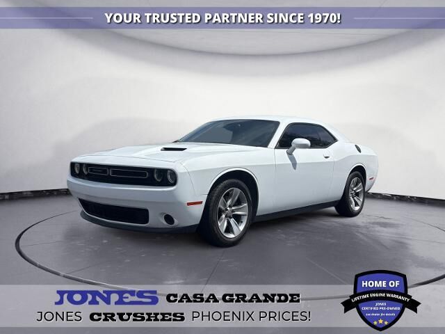 2016 Dodge Challenger SXT — photo 1 of 24