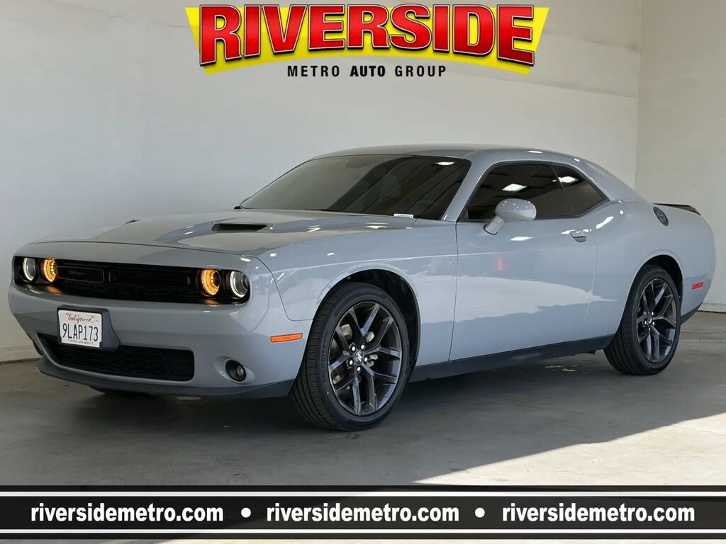 2021 Dodge Challenger SXT — photo 1 of 13