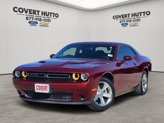 2022 Dodge Challenger SXT