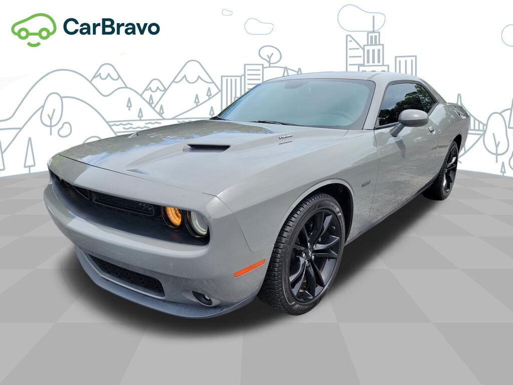 2017 Dodge Challenger R/T — photo 1 of 6