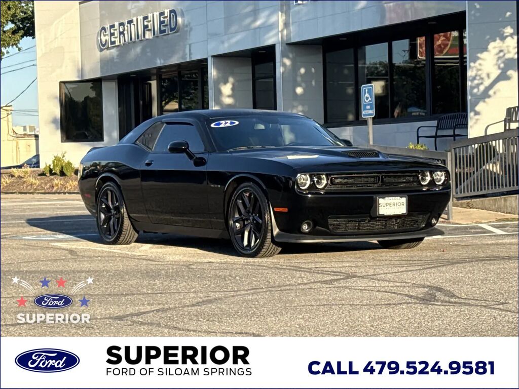 2022 Dodge Challenger R/T — photo 1 of 13