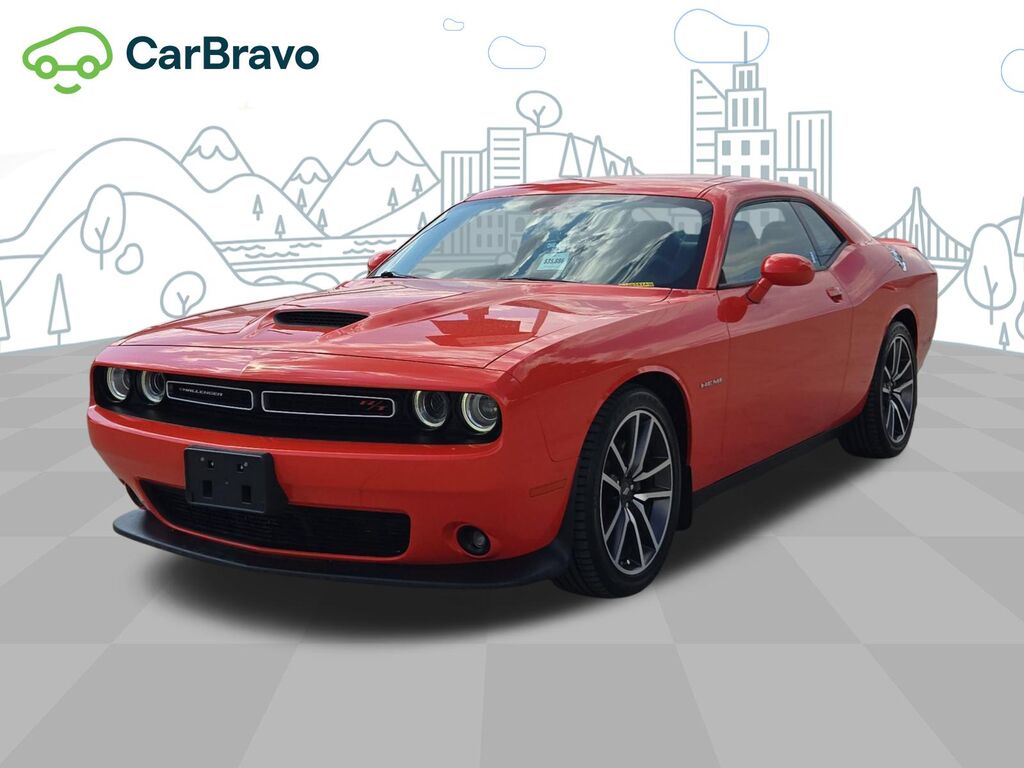 2022 Dodge Challenger R/T — photo 1 of 7