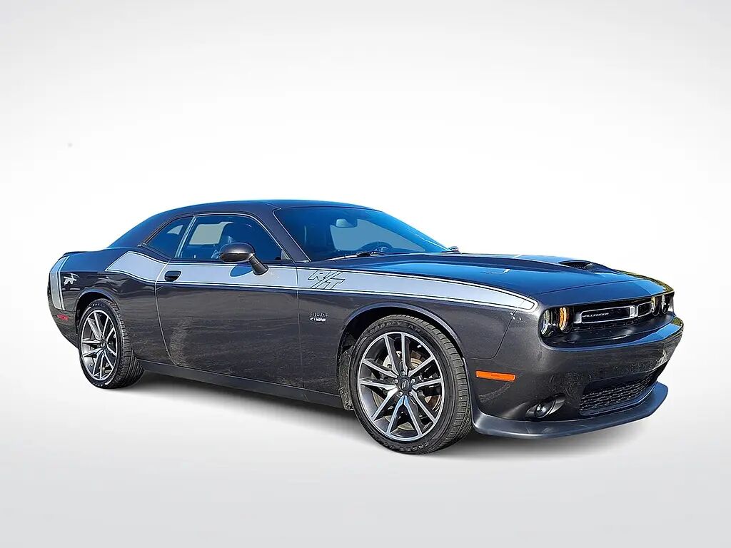 2023 Dodge Challenger R/T — photo 1 of 13