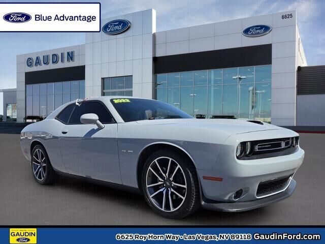 2022 Dodge Challenger R/T — photo 1 of 13