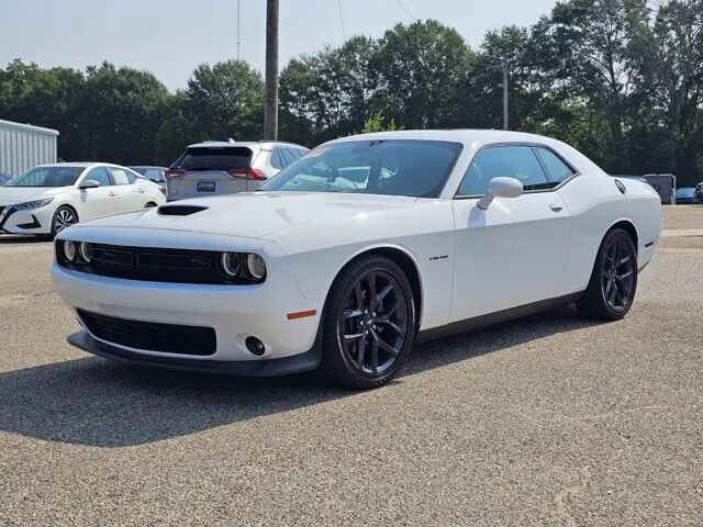 2022 Dodge Challenger R/T — photo 1 of 25
