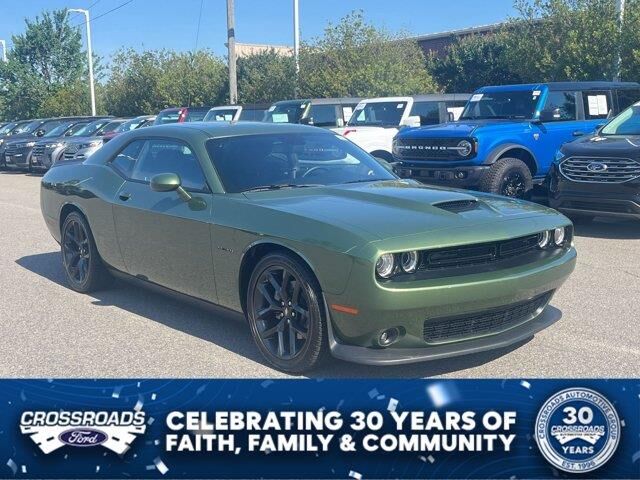 2022 Dodge Challenger R/T — photo 1 of 13