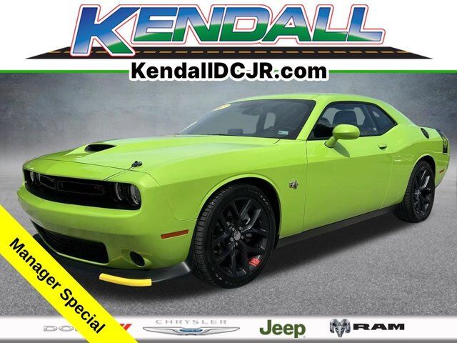 2023 Dodge Challenger R/T — photo 1 of 13