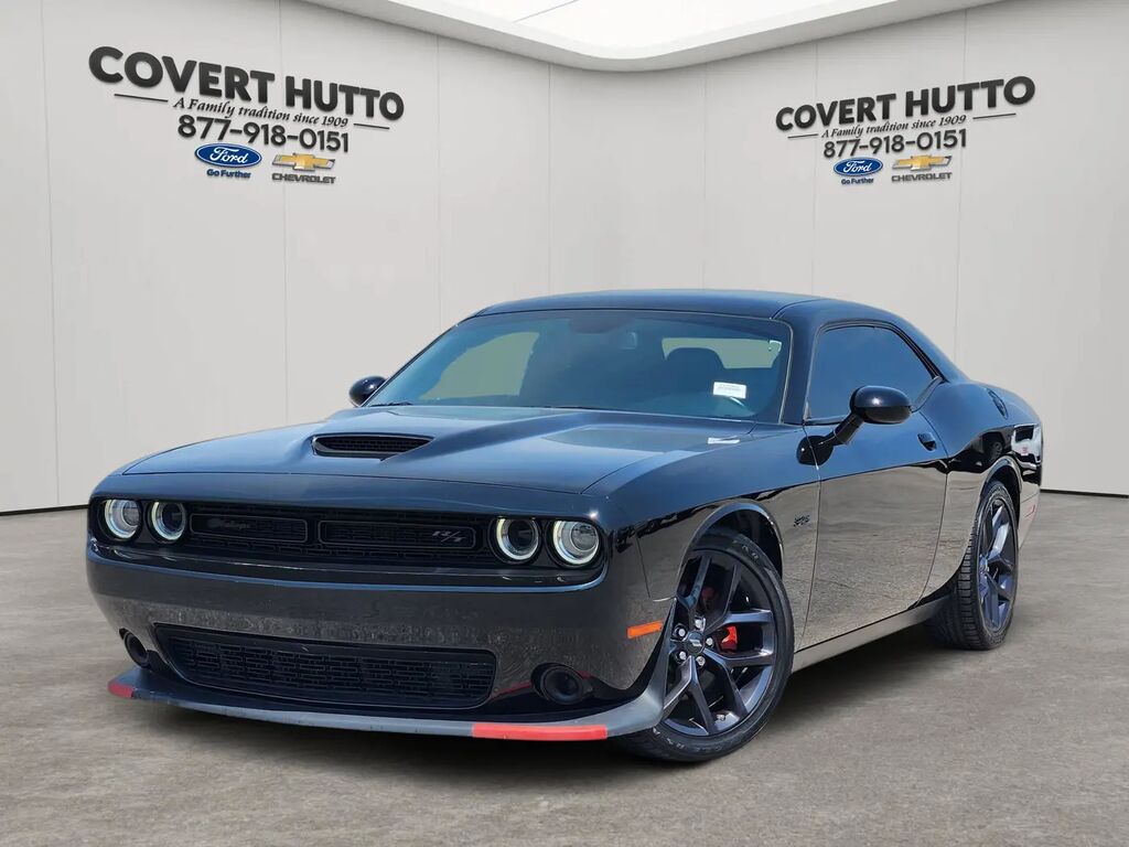2023 Dodge Challenger R/T — photo 1 of 16