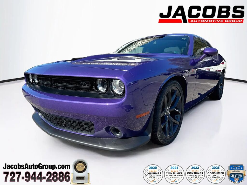 2023 Dodge Challenger R/T — photo 1 of 13
