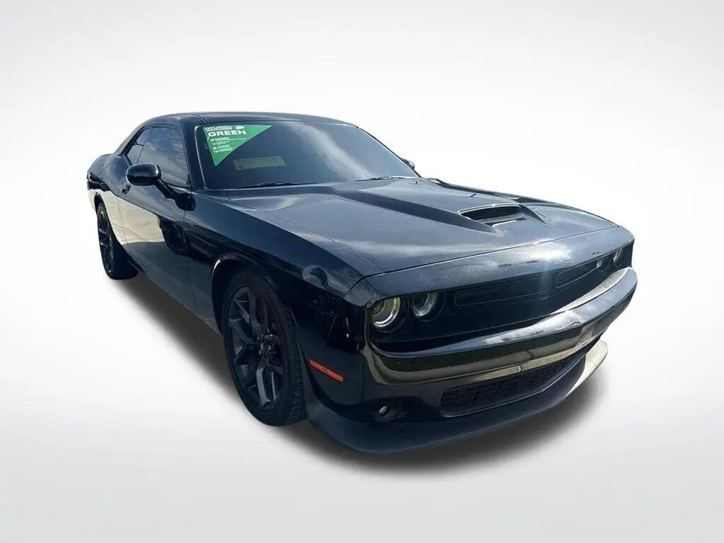 2022 Dodge Challenger R/T — photo 1 of 31