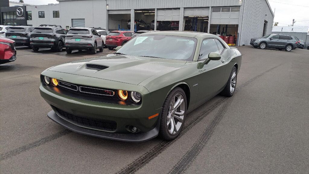 2022 Dodge Challenger R/T — photo 1 of 13