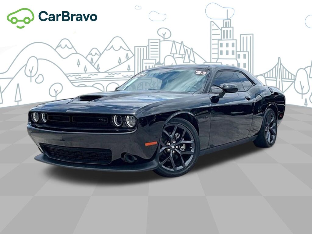 2023 Dodge Challenger R/T — photo 1 of 7
