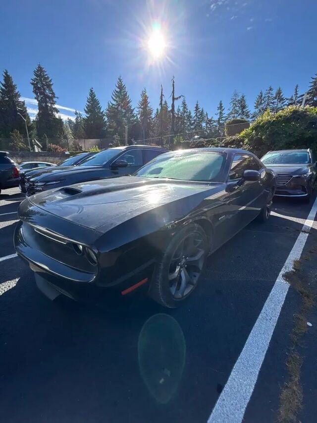 2019 Dodge Challenger R/T — photo 1 of 6