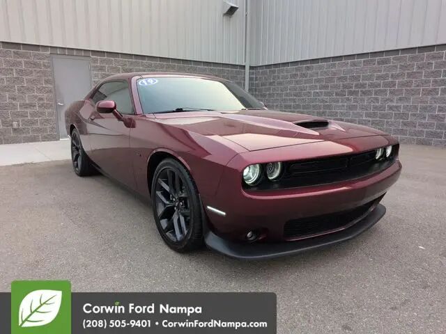 2019 Dodge Challenger R/T — photo 1 of 26