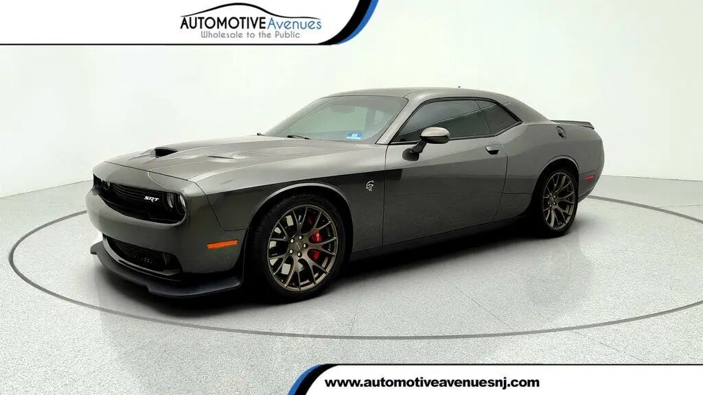 2016 Dodge Challenger SRT Hellcat — photo 1 of 13