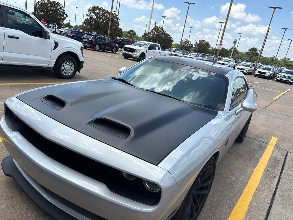 2023 Dodge Challenger SRT Hellcat Jailbreak — photo 1 of 1