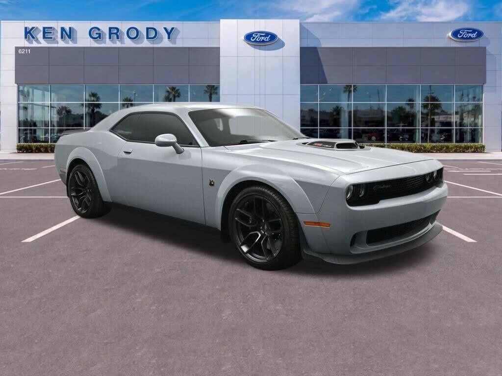 2021 Dodge Challenger R/T Scat Pack — photo 1 of 14