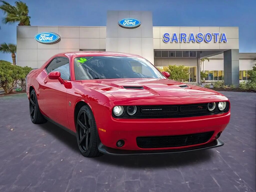 2016 Dodge Challenger R/T Scat Pack — photo 1 of 13