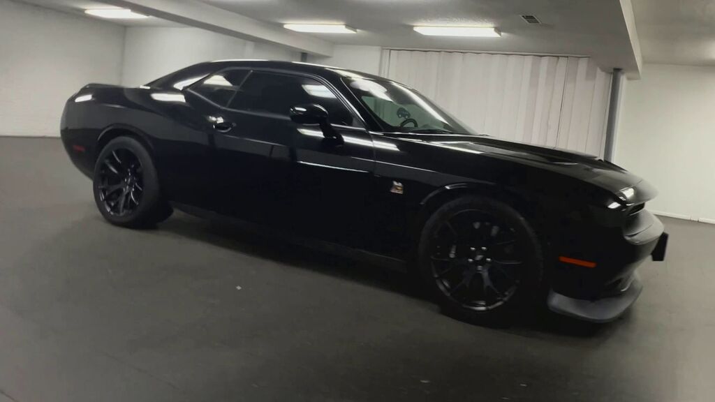 2019 Dodge Challenger R/T Scat Pack — photo 1 of 7