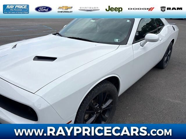 2022 Dodge Challenger SXT