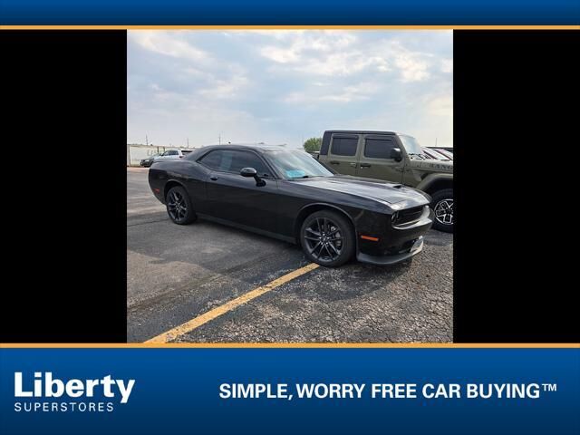 2022 Dodge Challenger GT — photo 1 of 4
