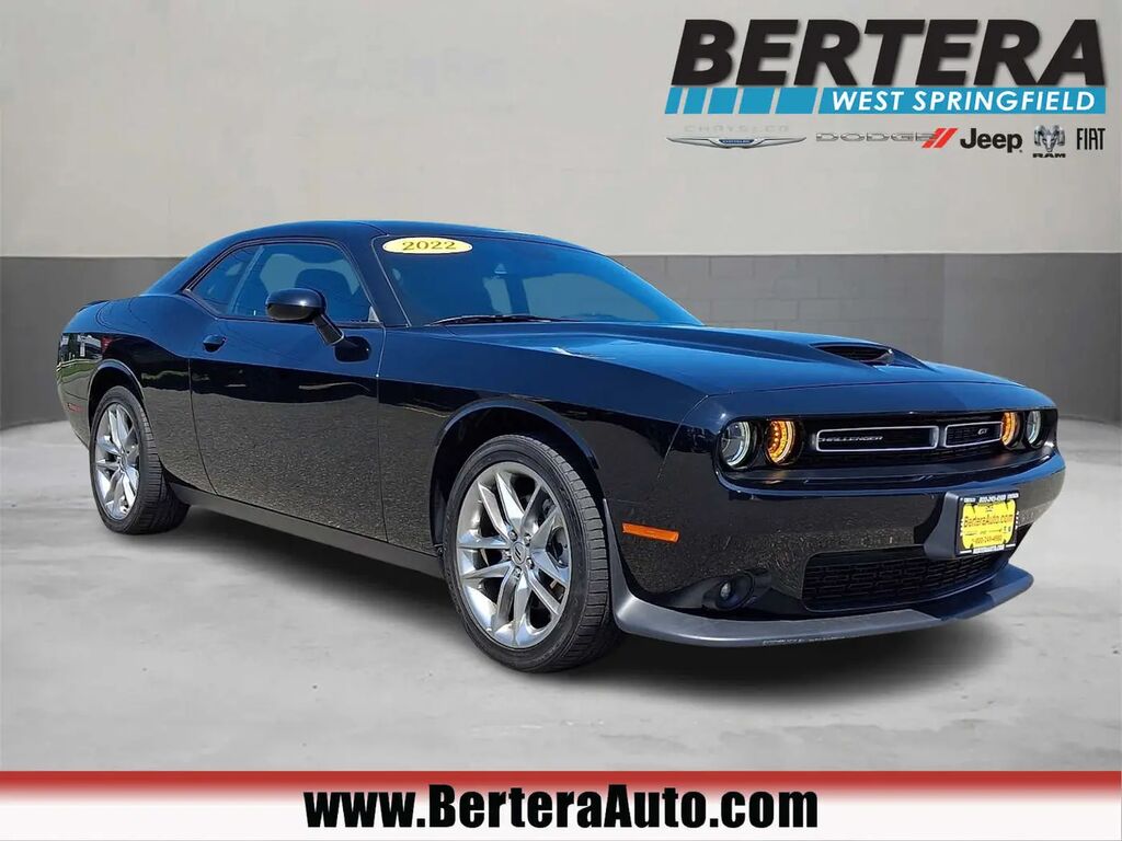 2022 Dodge Challenger GT — photo 1 of 13