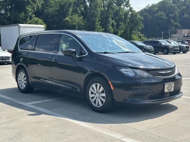 2021 Chrysler Voyager L