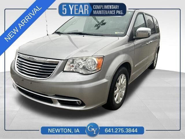 2016 Chrysler Town and Country Touring