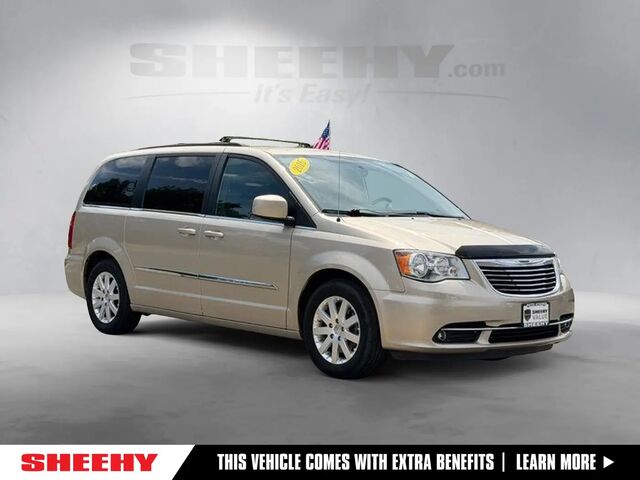 2016 Chrysler Town and Country Touring