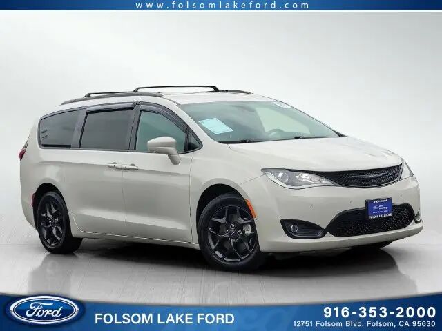 2020 Chrysler Pacifica Touring L