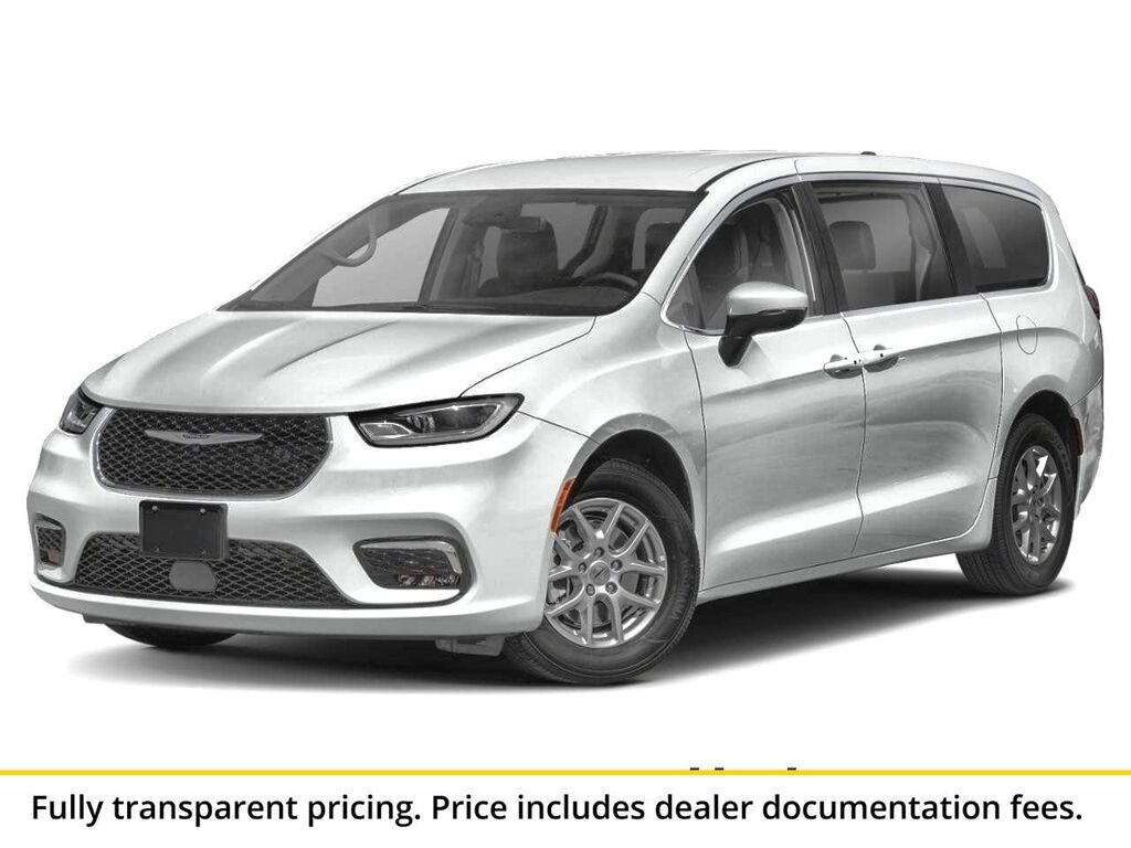 2024 Chrysler Pacifica Touring L — photo 1 of 2