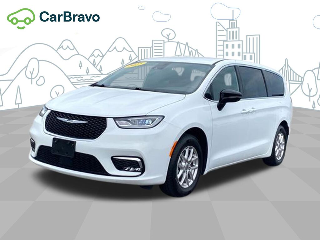 2025 Chrysler Pacifica Select — photo 1 of 6