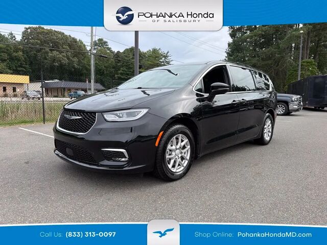 2025 Chrysler Pacifica Select