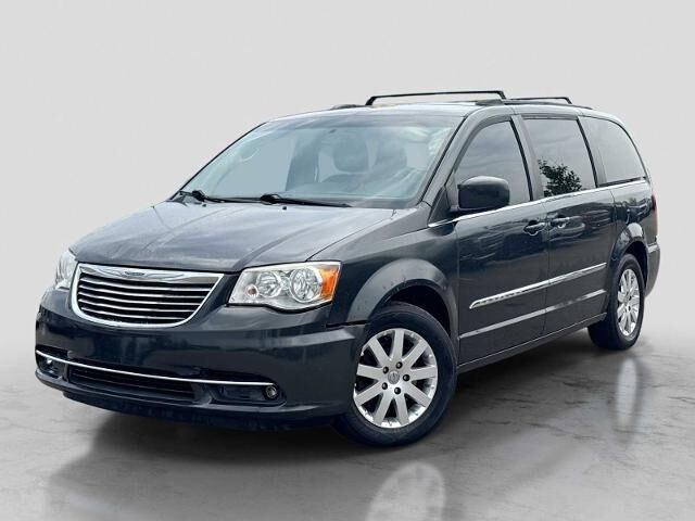 2012 Chrysler Town and Country Touring — photo 1 of 13
