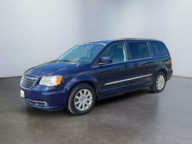 2016 Chrysler Town and Country Touring