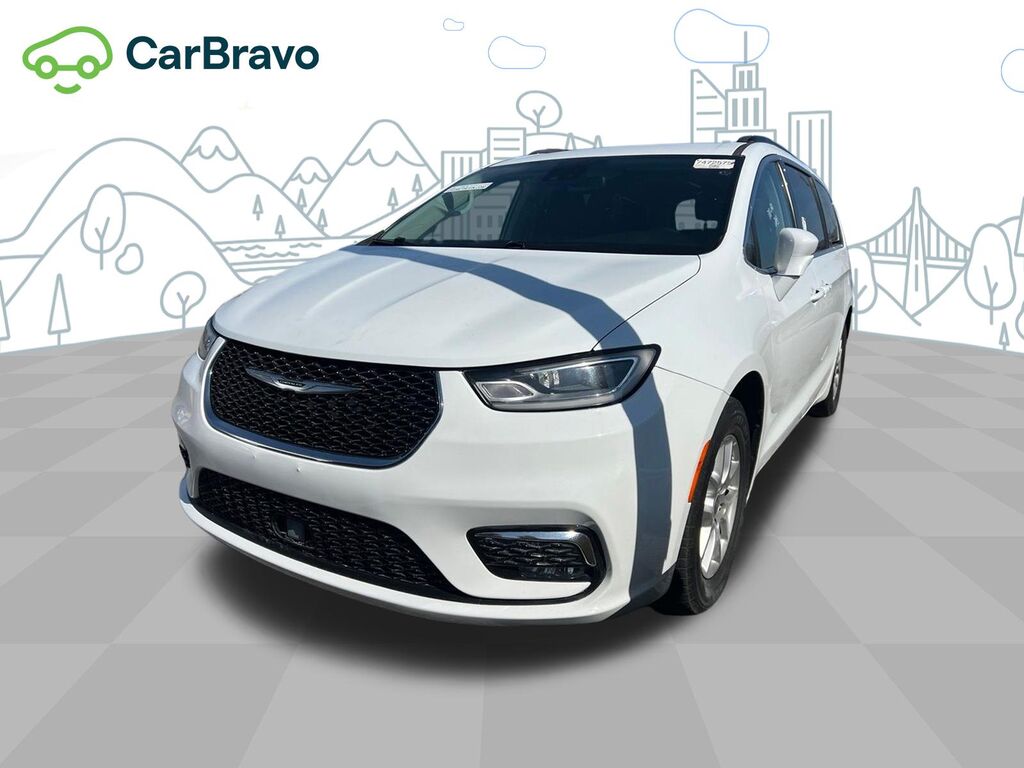 2022 Chrysler Pacifica Touring L — photo 1 of 7